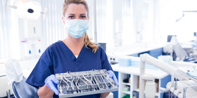 Ассистент стоматолога: его значение и роль в работе стоматологического кабинета