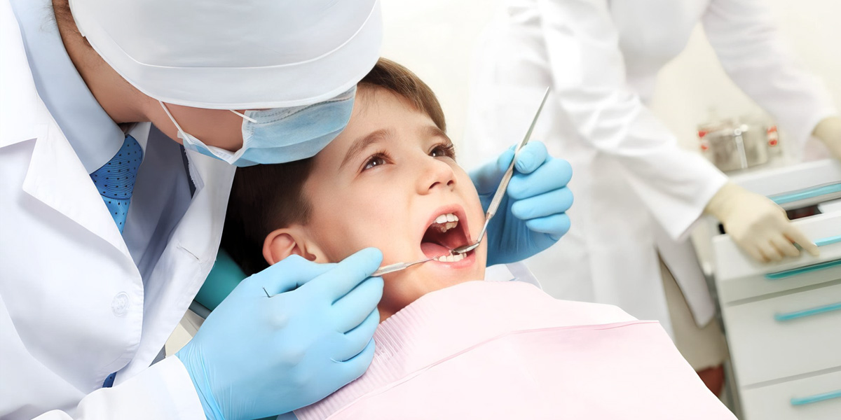 Что делать, если зубы у ребенка растут в два ряда?